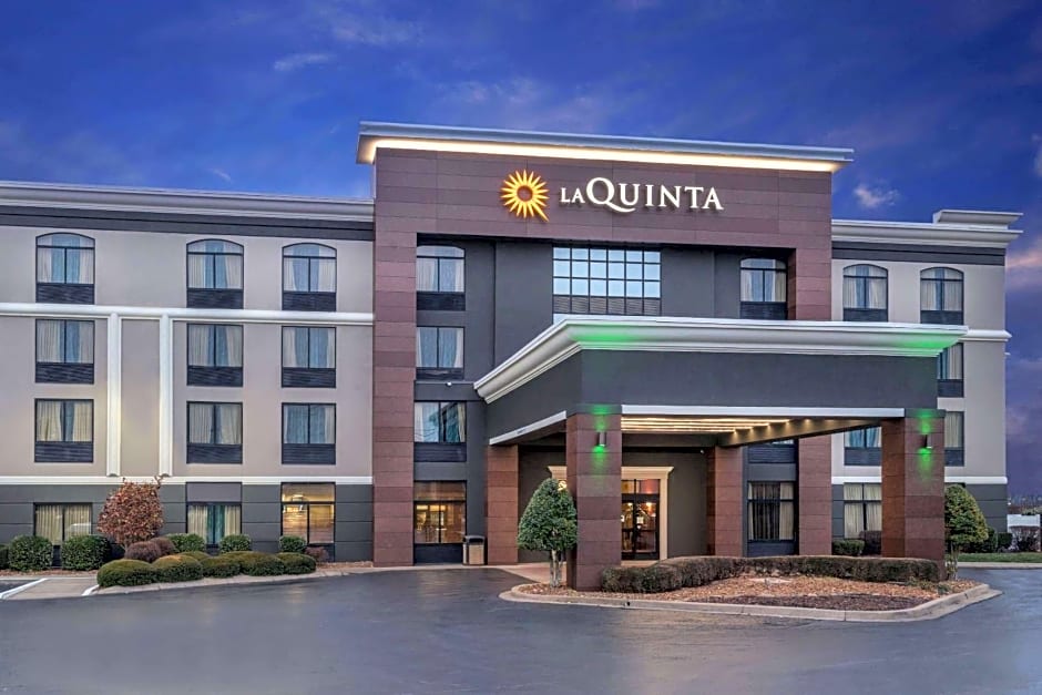 La Quinta Inn & Suites by Wyndham Clarksville