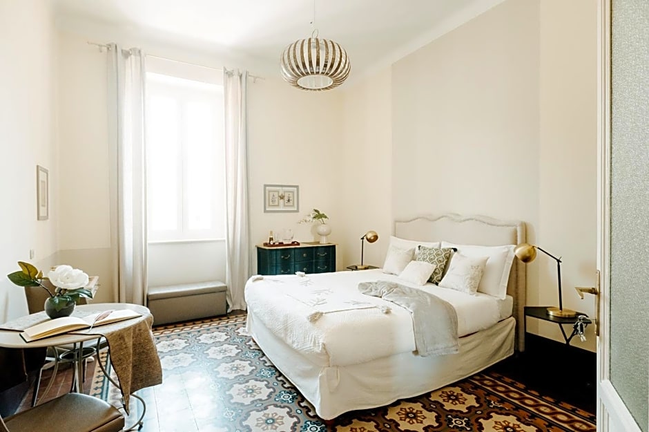 Le Flaneur Bed And Breakfast