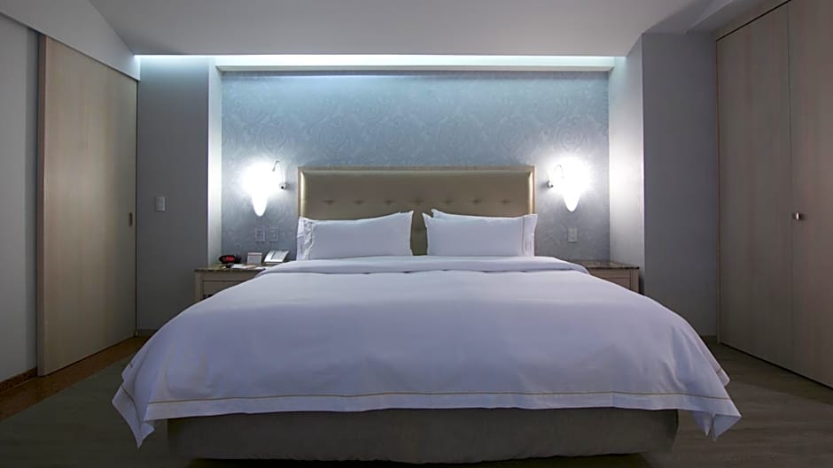 Holiday Inn Express Mexico - Toreo By IHG