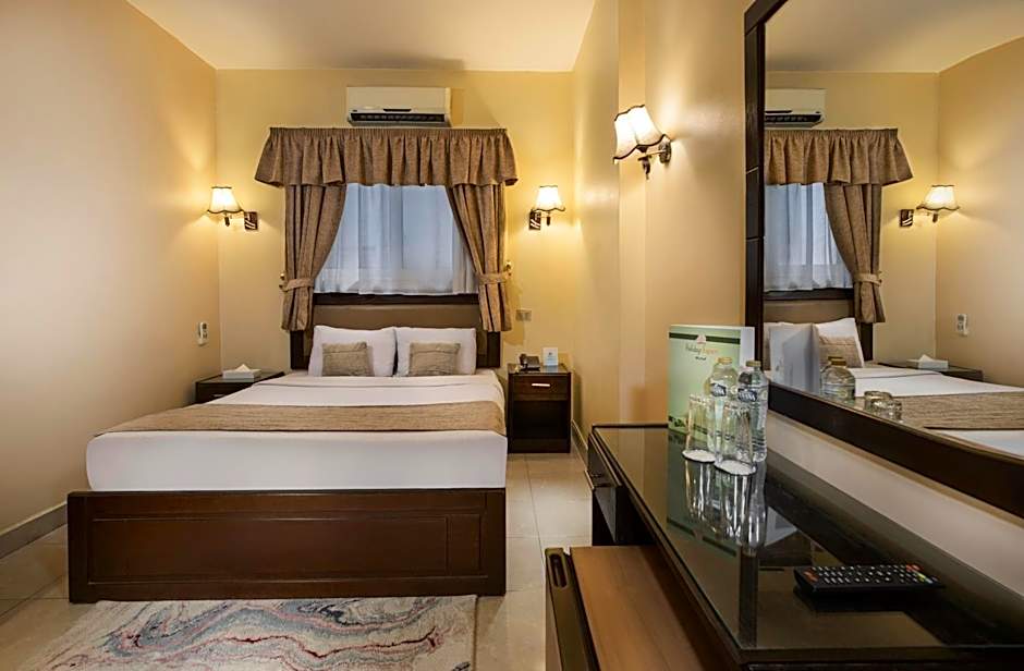 Holidays Express Hotel