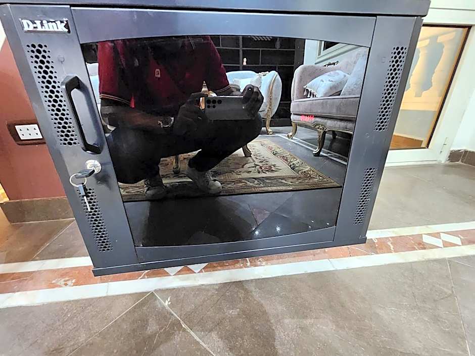 شقة فاخرة وفيو خرافى فى maadi