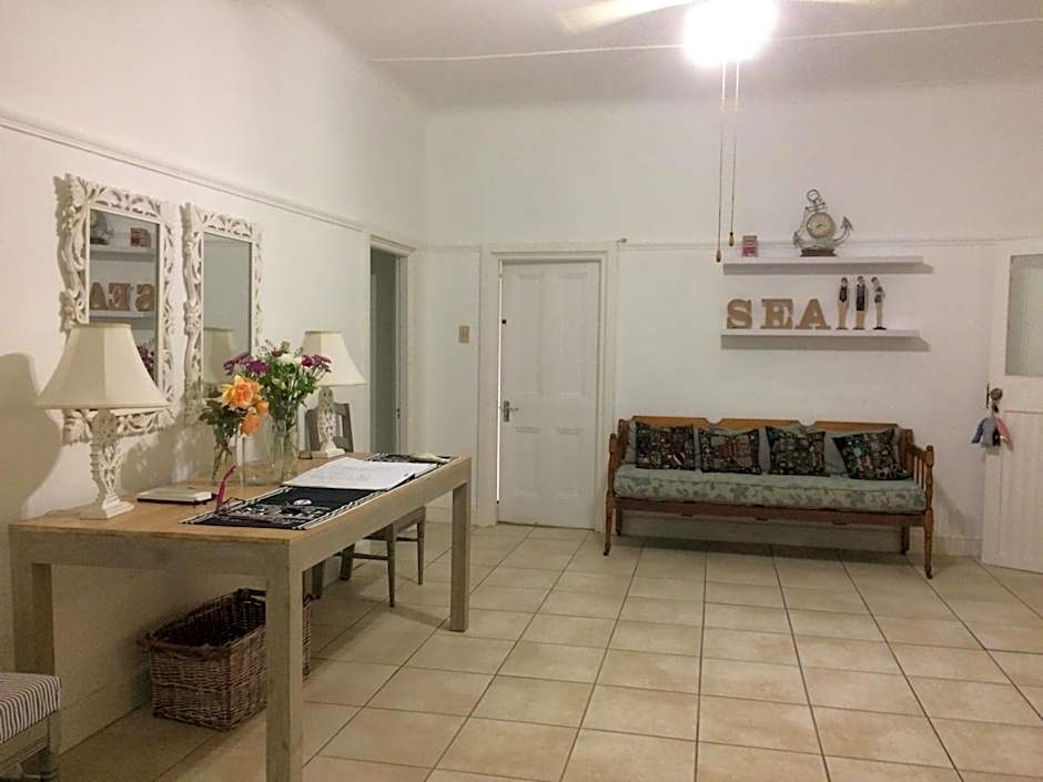 Breeze Inn Guesthouse