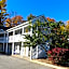 Empire Lakeshore Inn