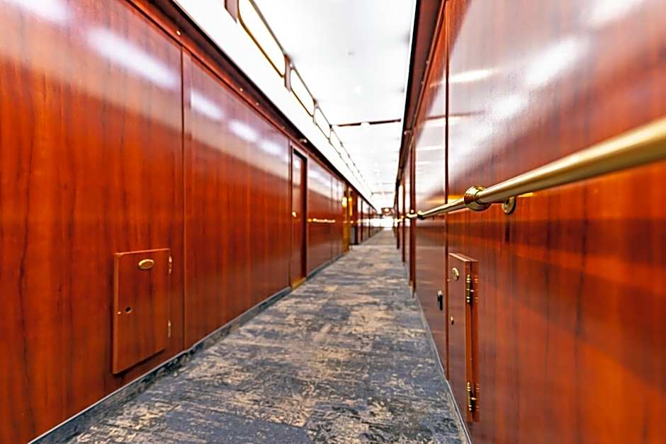 Fortuna Boat Hotel