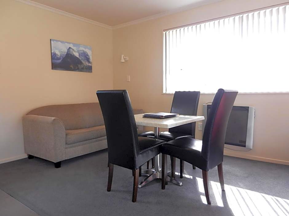 Amber Court Motel