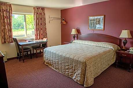 Classic King Room - Pet Friendly