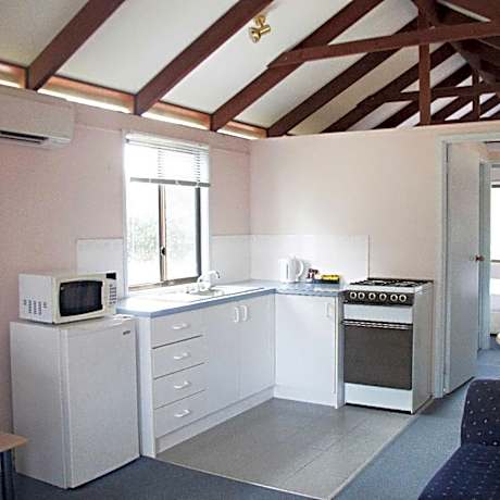 Original Queen Cabin