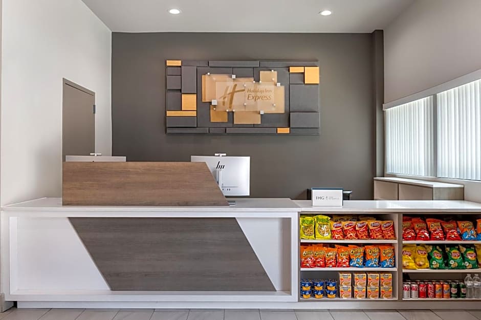 Holiday Inn Express And Suites Bronx NYC By IHG