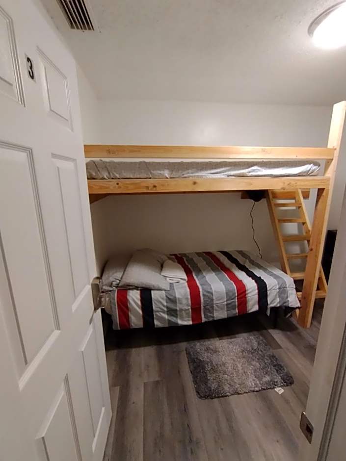 Lenny's Cooperative Hostel