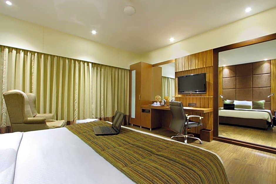 Express Towers Hotel