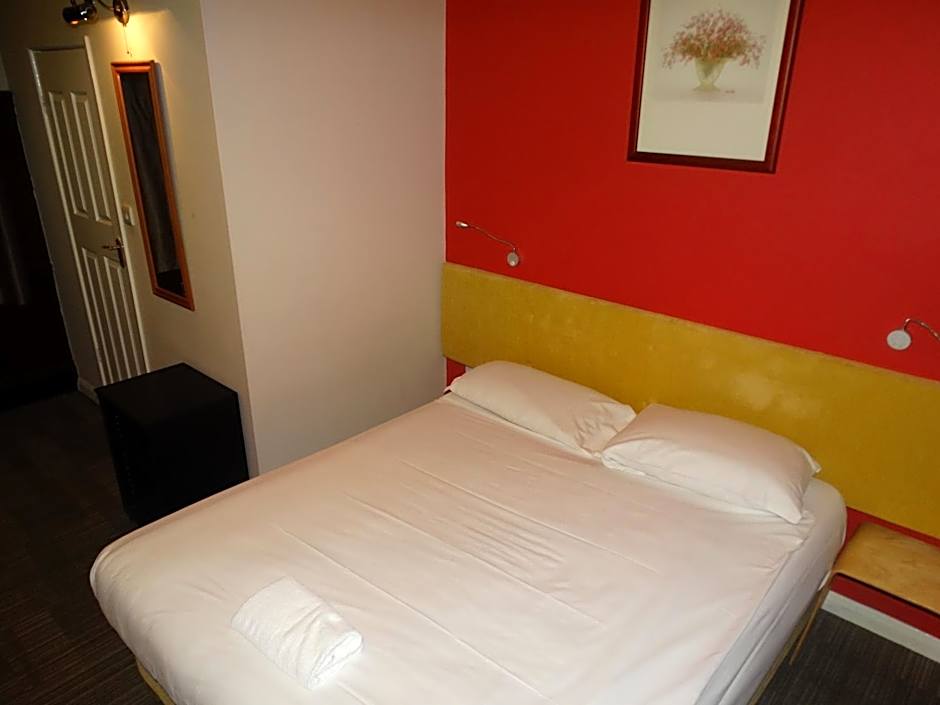 The Bull and Bush Hotel Kingston