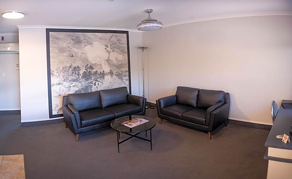 Deco City Motor Lodge