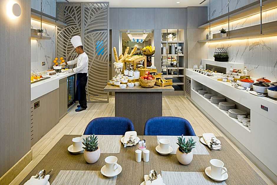 Beach Rotana - All Suites