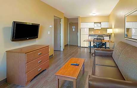 Suite 2 Queens Non-Smoking