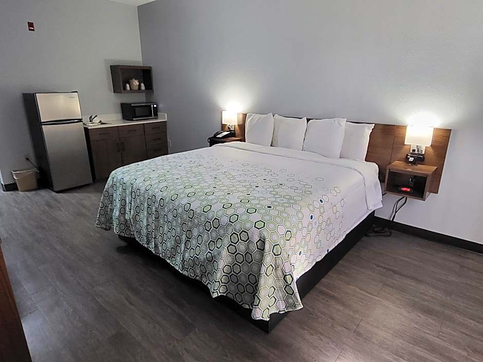 HomeTowne Studios Prattville