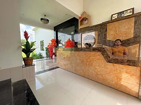 Hotel O Vaikunth Radhika Farm