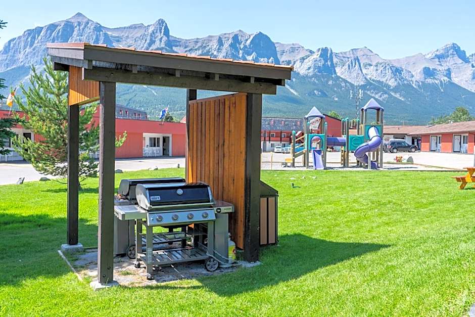 Rocky Mountain Ski Lodge