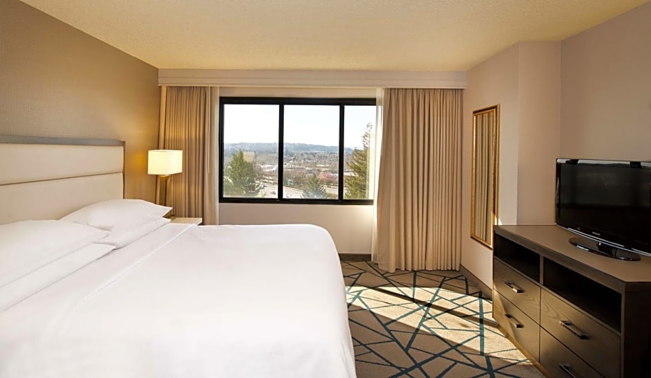 Embassy Suites by Hilton Portland Tigard
