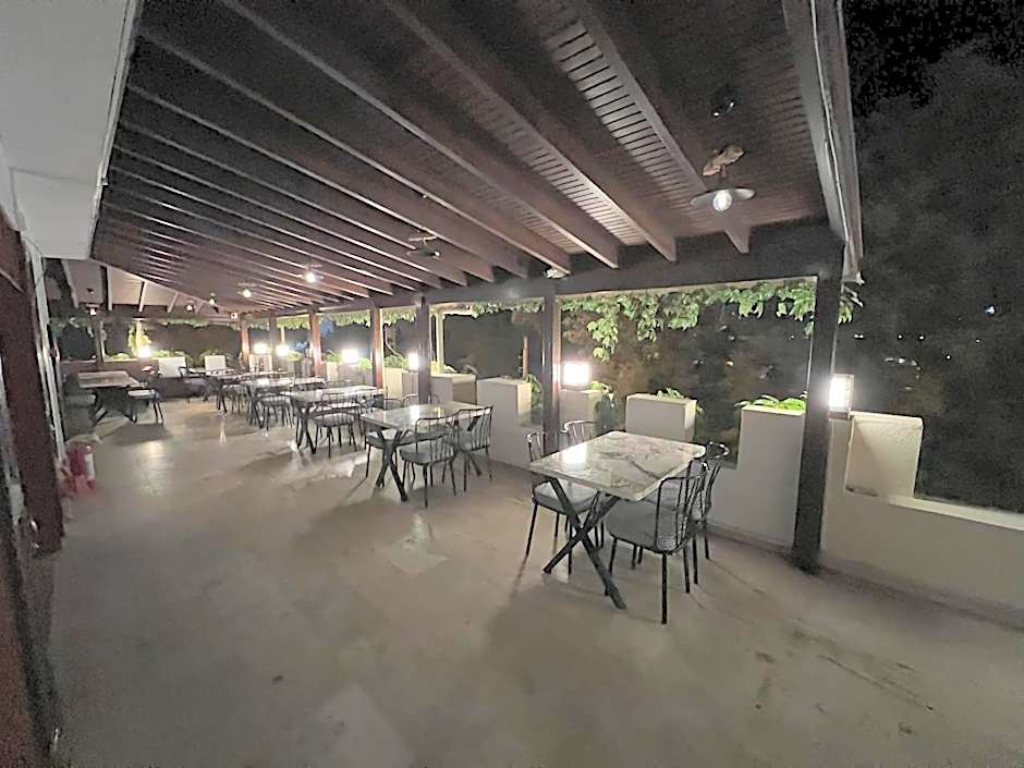 Bella Hotel