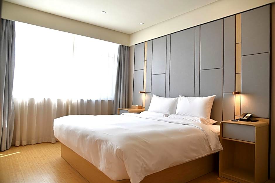 Hanting Hotel Rizhao Railway Station                                                      