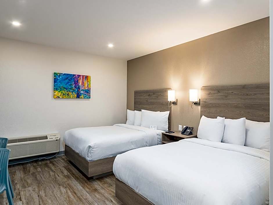 Hotel Mesaluna Short & Long Stay