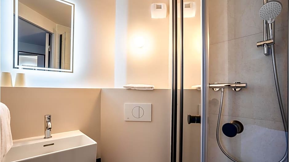 Premiere Classe Paris Ouest - Pont de Suresnes Hotel