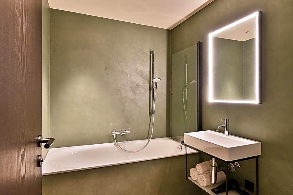 Warth52-W52 Apartments