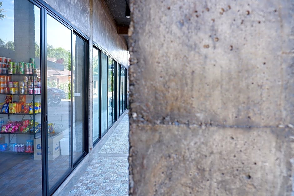 Black Elephant Boutique