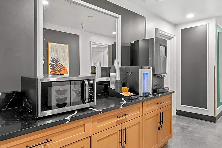 Hollywood Le Bon Hotel