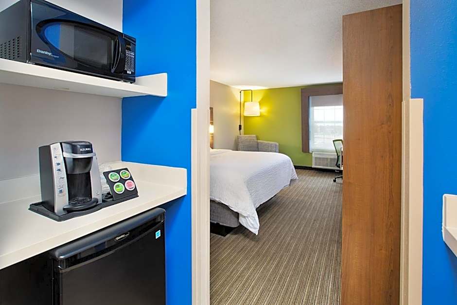 Holiday Inn Express Hotel & Suites Sunbury-Columbus Area By IHG