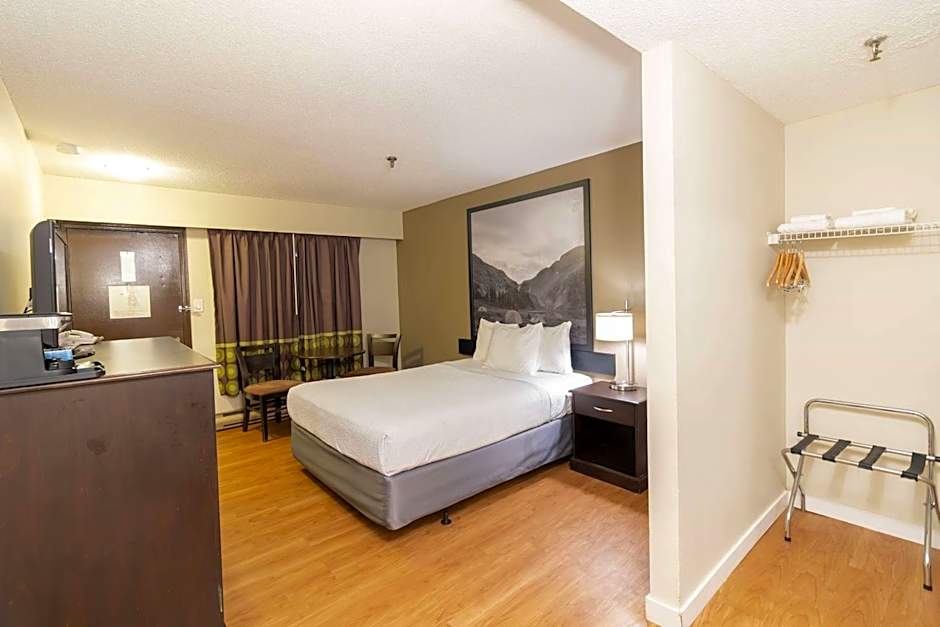 Super 8 by Wyndham Prince George