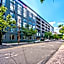 Luxury Furnished Apartments by Hyatus Downtown at Yale