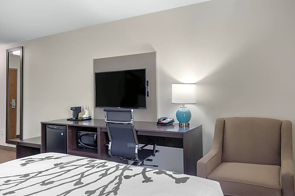 Sleep Inn & Suites