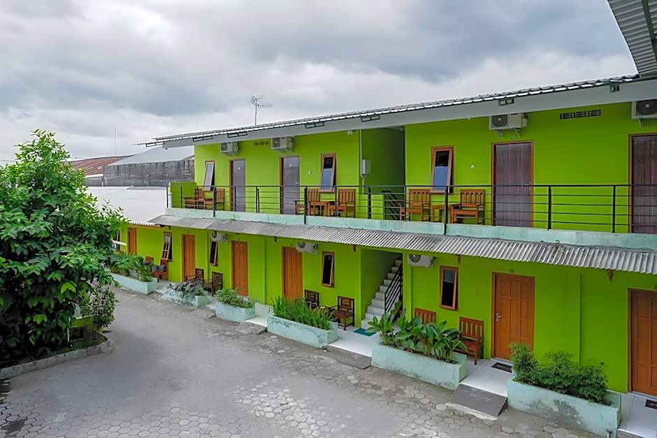 RedDoorz @ Jalan Parangtritis