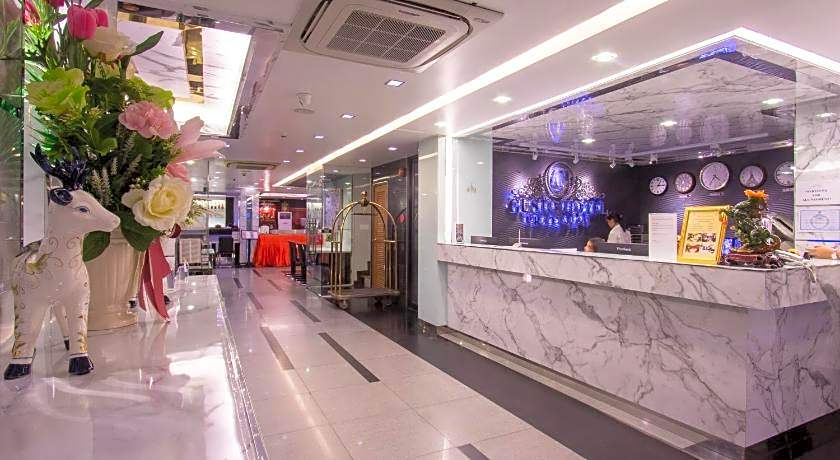 Gusto Pratunam Hotel