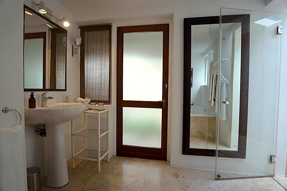 Silvermist Wine Estate