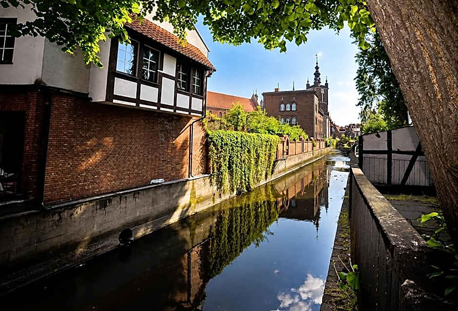 World Hostel - Old Town