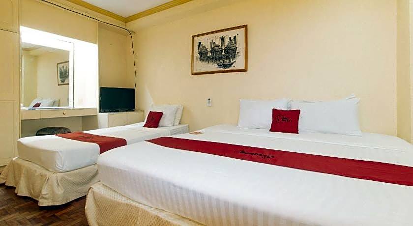 RedDoorz @ Tondaligan Beach Hotel