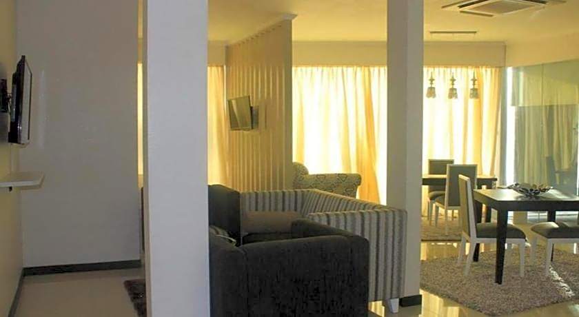 Marina Mamberamo Hotel