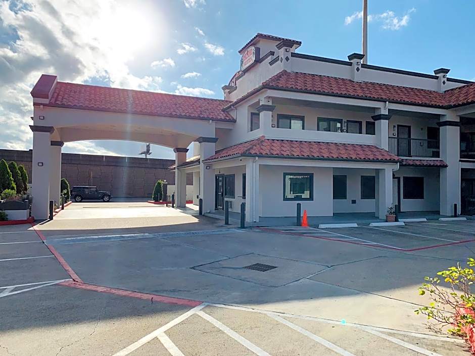 Island Suites Hobby Airport