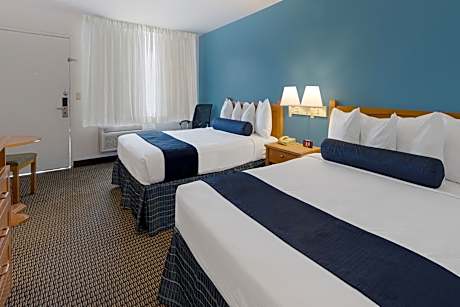 Queen Room with Two Queen Beds - Smoking