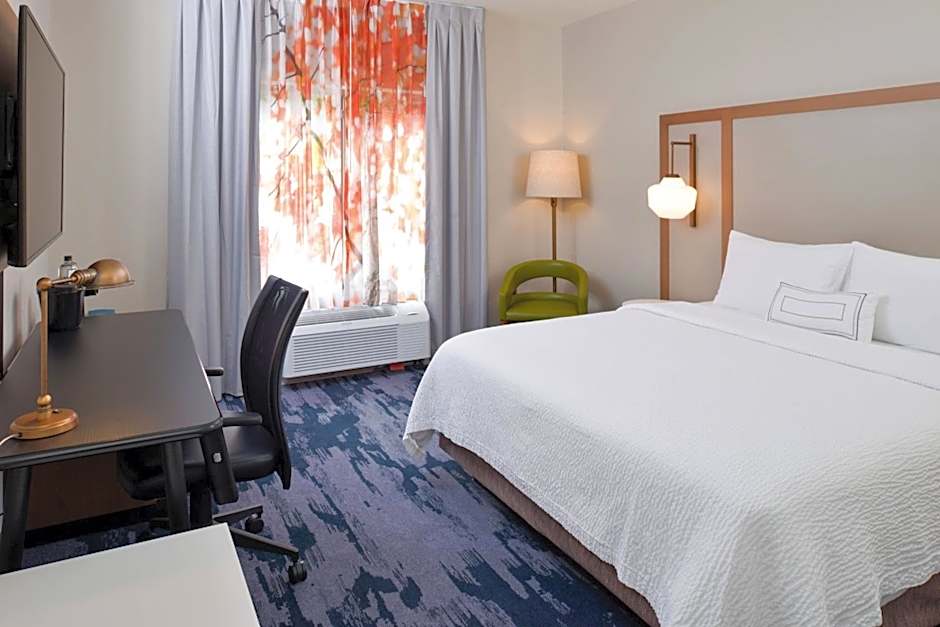 Fairfield Inn & Suites by Marriott Arlington Near Six Flags