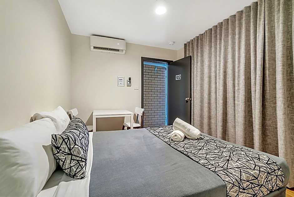 Surf Beach Motel Port