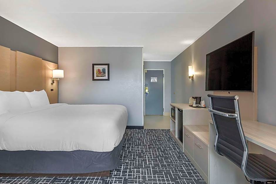 Comfort Inn Hyannis - Cape Cod