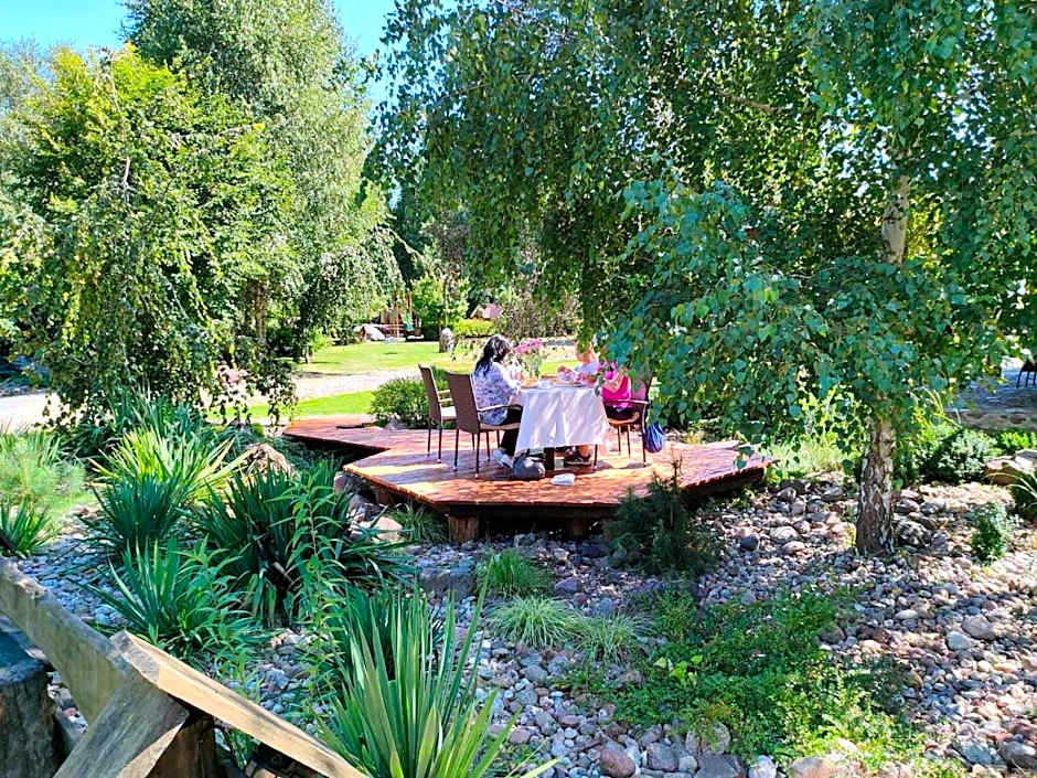 Kompleks rekreacyjno- hotelowo-wypoczynkowy FIRLEJOWE SIOŁO