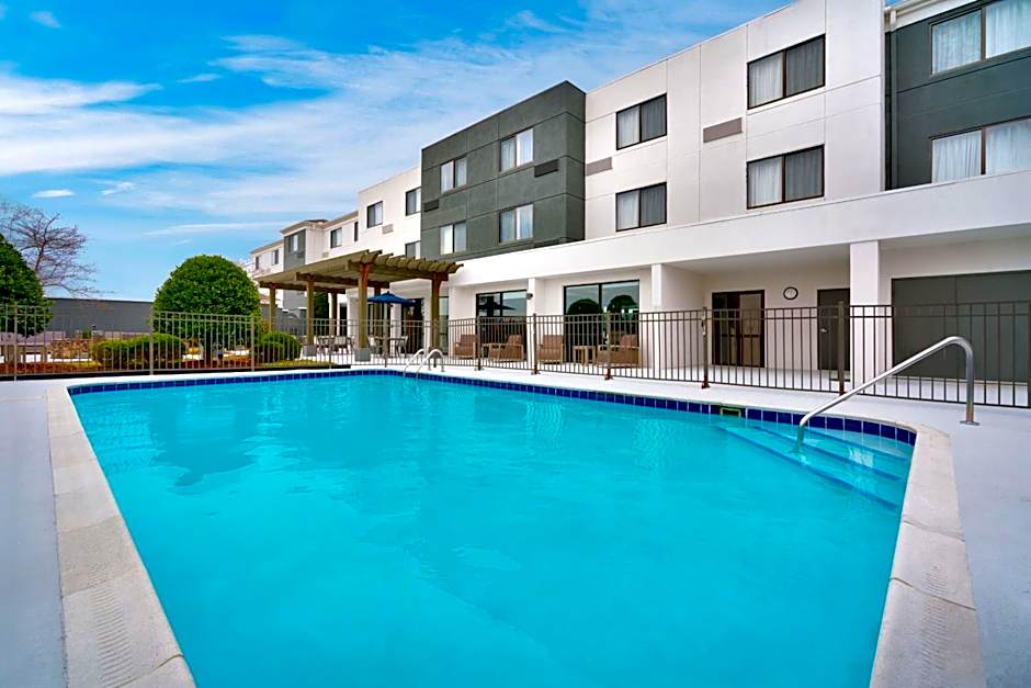 Courtyard by Marriott Johnson City