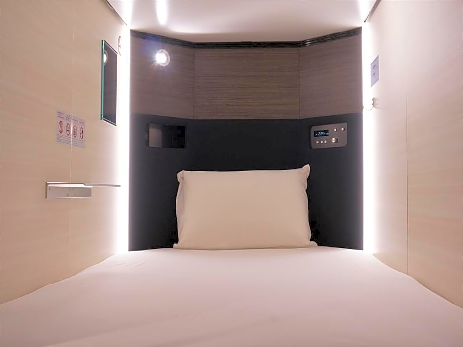 Akihabara Bay Hotel (Female Only)