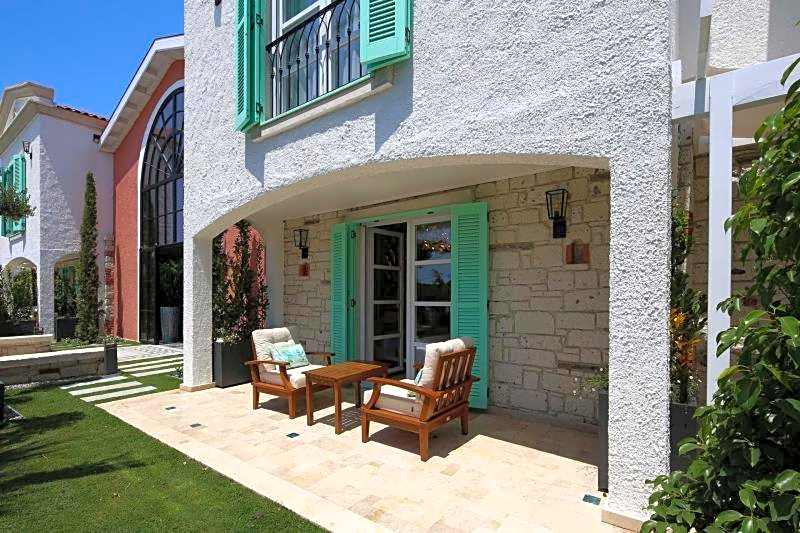 Monreve Alacatı