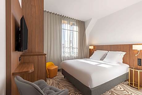 Classic Room Queen bed