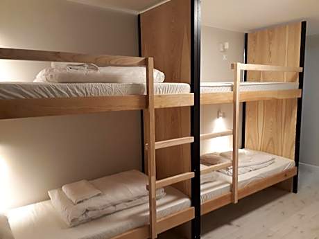 Bed in 6-Bed Dormitory Room with Private Bathroom